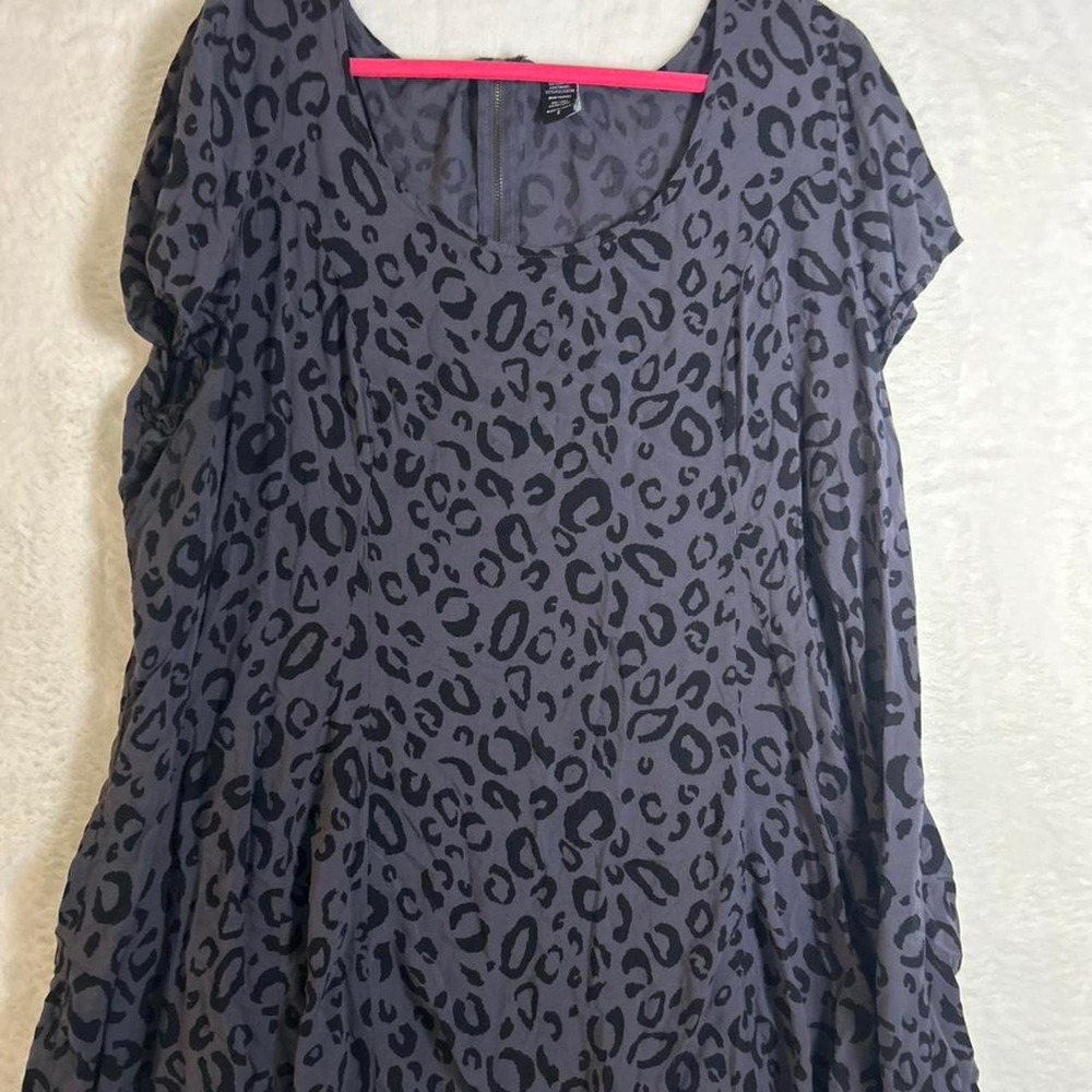Torrid Leopard Print Babydoll Top Womens Plus Size 2 2X Grey Black Frayed Hem